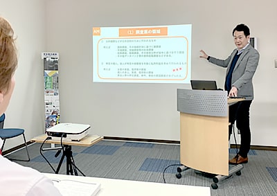 座学第1章調査業における概念と歴史を知る授業の風景